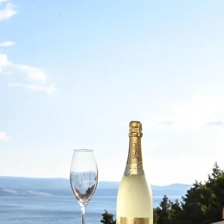 فيلة Adriatica Marusici (Split-Dalmatia)