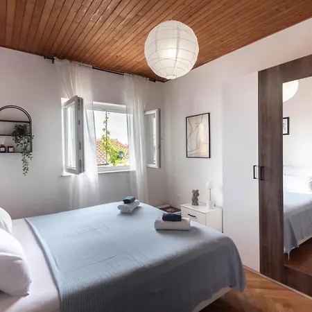 Adriatica Marusici (Split-Dalmatia)