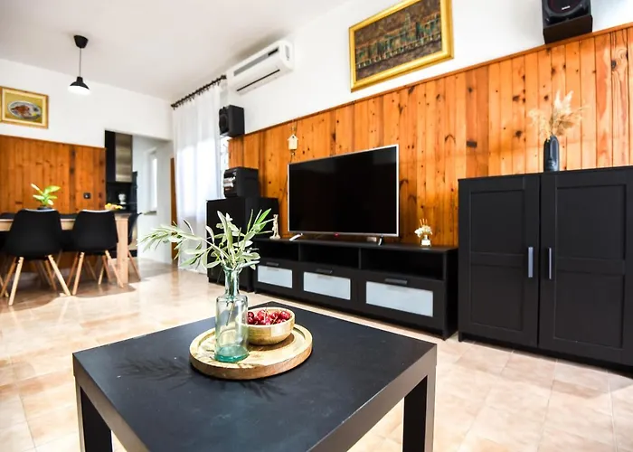 Adriatica * Marusici (Split-Dalmatia)